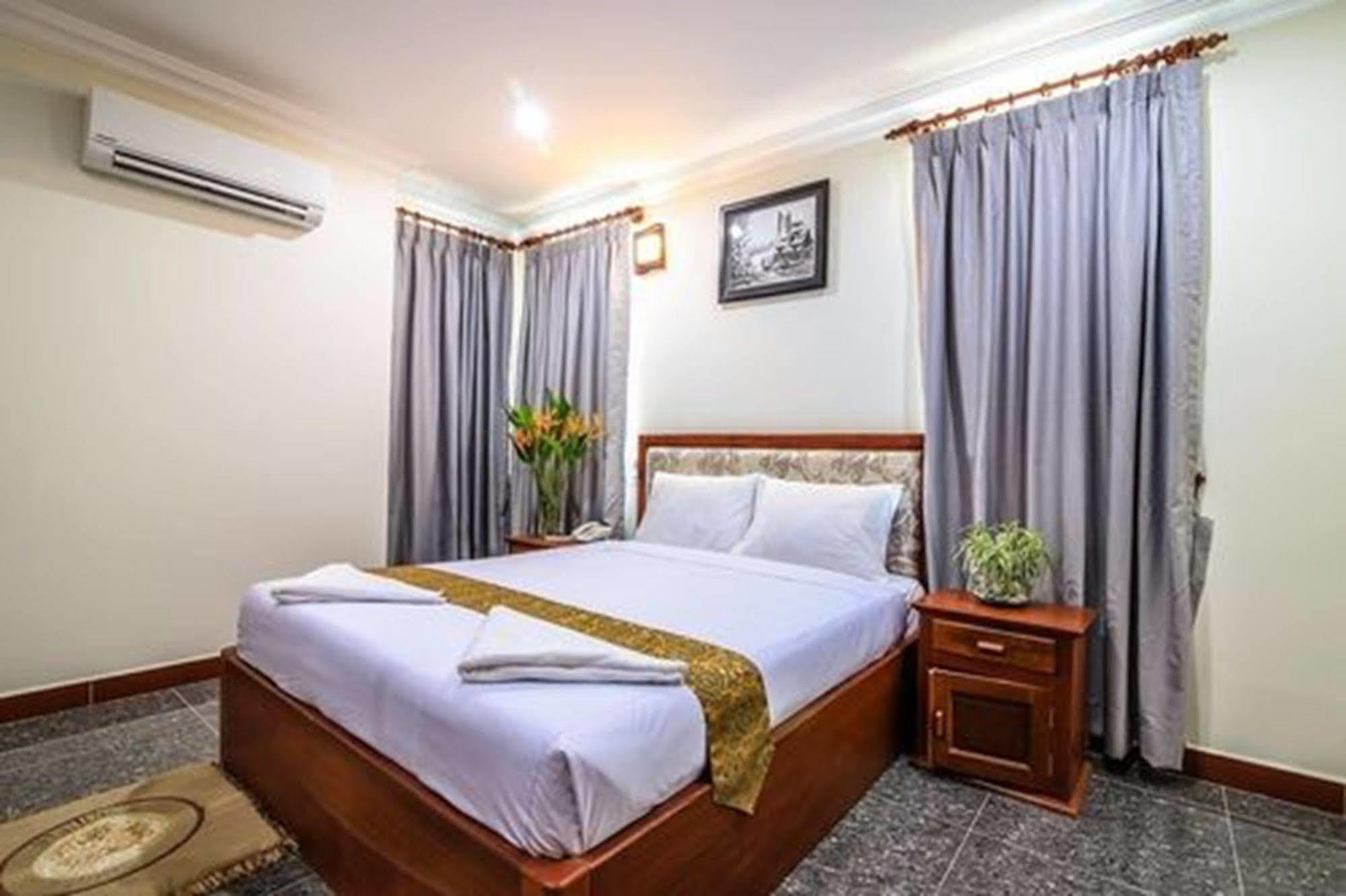 Tan Tower Hotel Phnom Penh Exterior foto